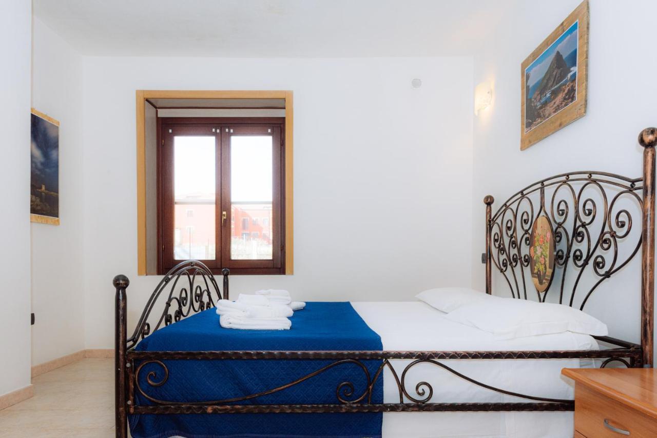 Casa vacanze - Maestrale - in Porto torres Esterno foto